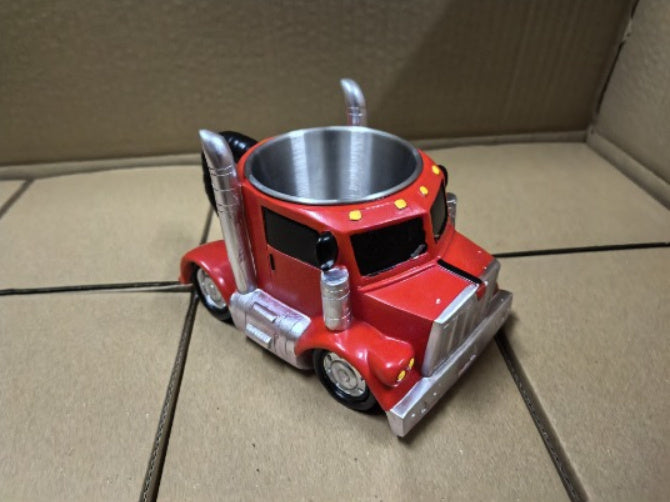 Durable Semi-Truck Shaped Coffee Mug: Handcrafted Semi-Trailer Design for Family and Truck Enthusiasts